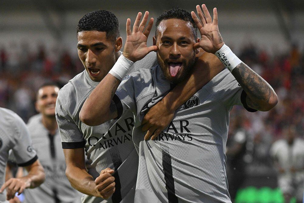Messi y Neymar deslumbran en goleada del PSG en inicio de la Ligue 1