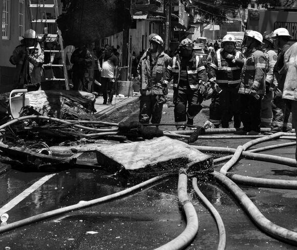 Autoridades analizan alternativas para afectados por incendio en El Chorrillo