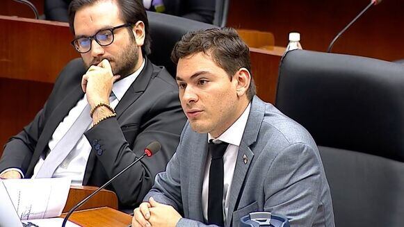 La Asamblea Nacional remueve a Alfredo Castillero Hoyos del cargo de defensor del Pueblo
