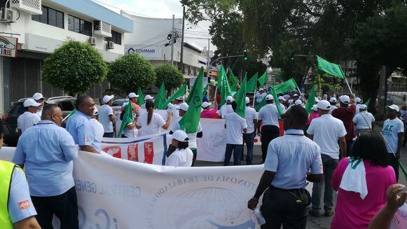 Marchan en el Día del Trabajador