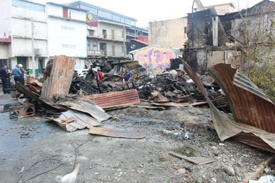 Incendio en una barraca cerca del Barrio Chino deja tres muertos