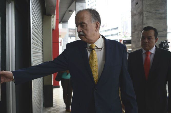 Abogado presenta en Panamá denuncia contra Diosdado Cabello y sobrino de Nicolás Maduro