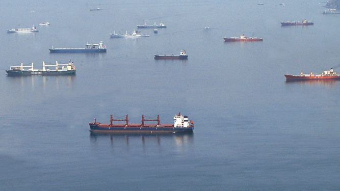 Panamá debe abstenerse de abanderar buques de Irán