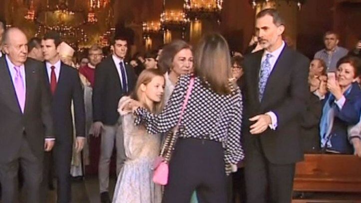 El extraño incidente entre la reina Letizia y doña Sofía