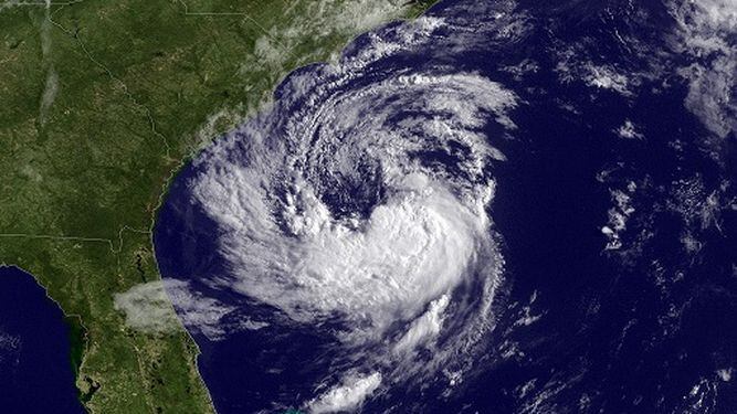 La tormenta tropical 'Ana' alcanza debilitada las costas ...
