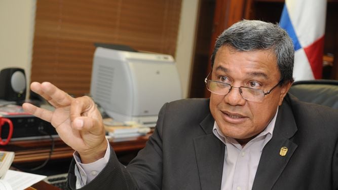 Archivan denuncias presentadas contra Eduardo Peñaloza