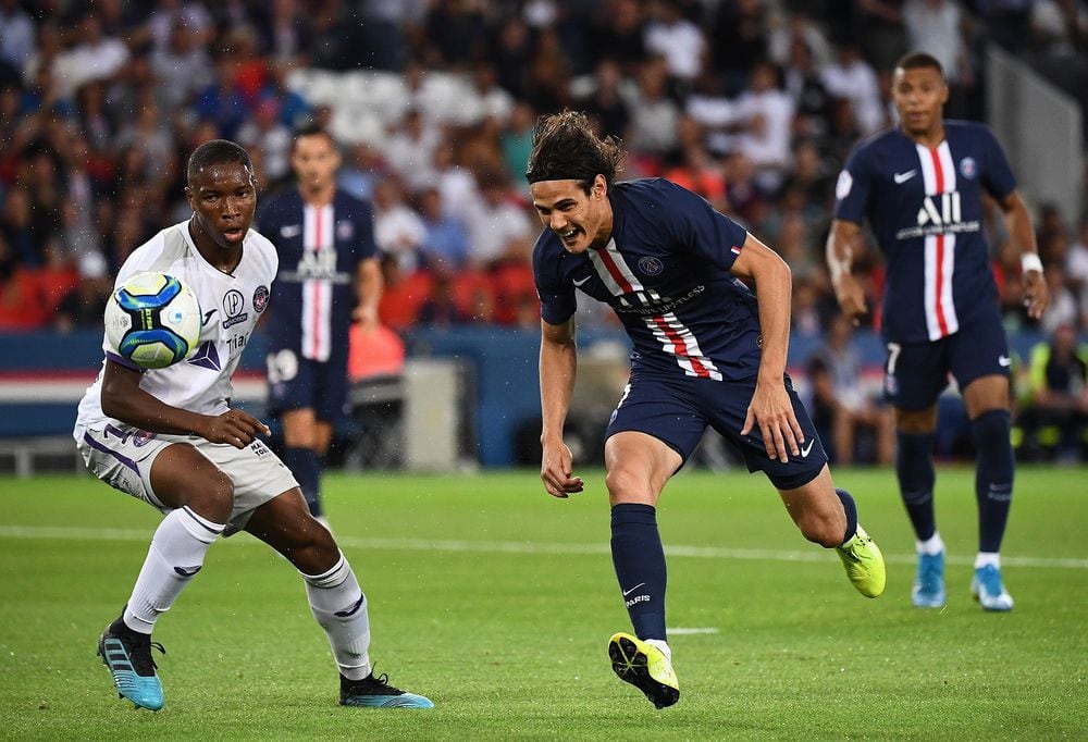 PSG golea al Toulouse, pero pierde a Cavani y Mbappé por lesión