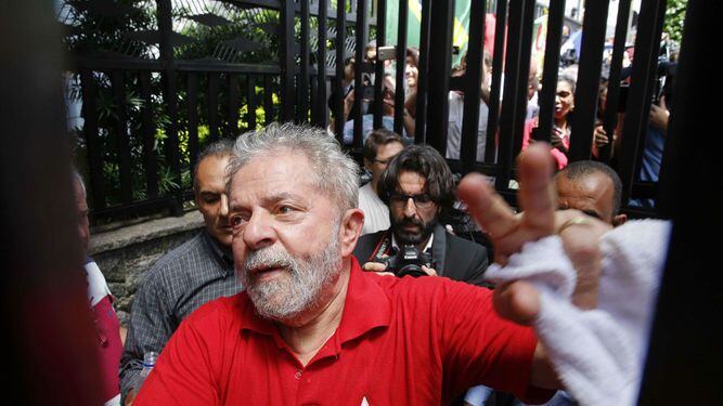 Brasil: Ministerio Público pide prisión preventiva para Lula Da Silva