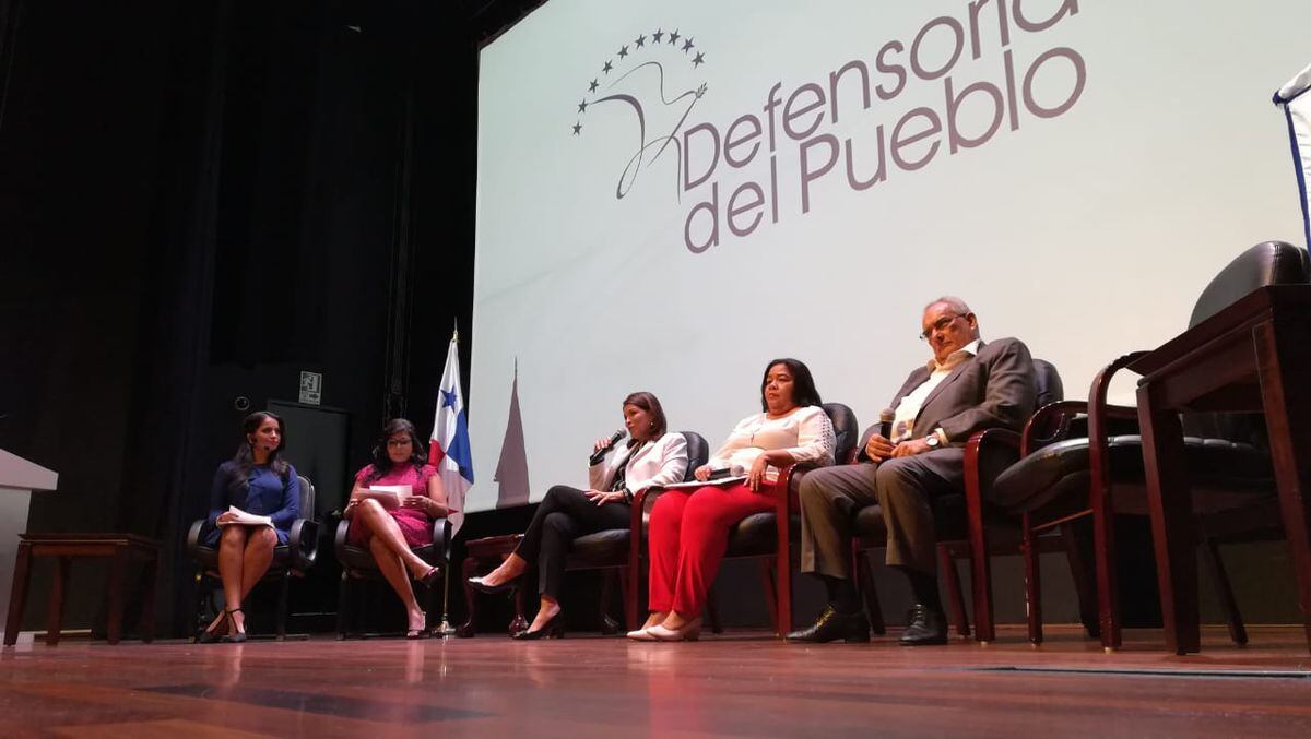 El conversatorio sobre derechos de las mujeres en Panamá al que solo asistió una candidata