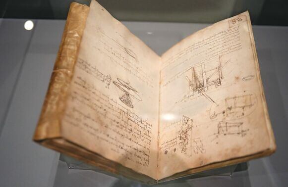 La genialidad de Leonardo da Vinci ilumina el Louvre