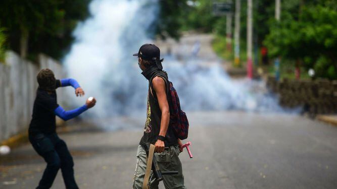 Ciudad rebelde de Masaya está bajo fuerte ataque de fuerzas gubernamentales en Nicaragua