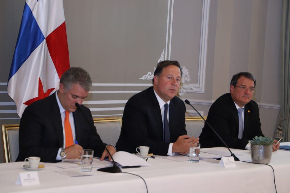 Varela sostiene encuentro con empresarios en Colombia
