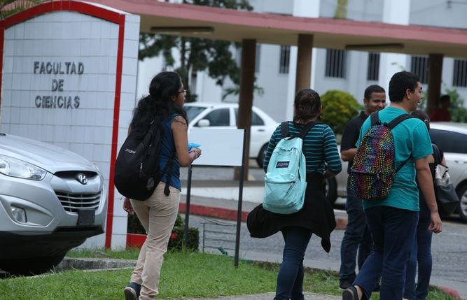 El costo de preparar a un estudiante en Panamá