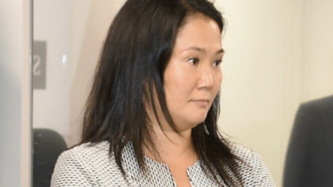 Tras detención, desciende la popularidad de Keiko Fujimori