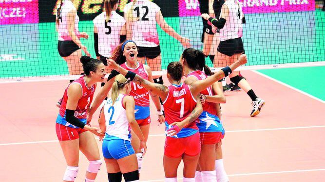 República Checa y Puerto Rico abren con victorias