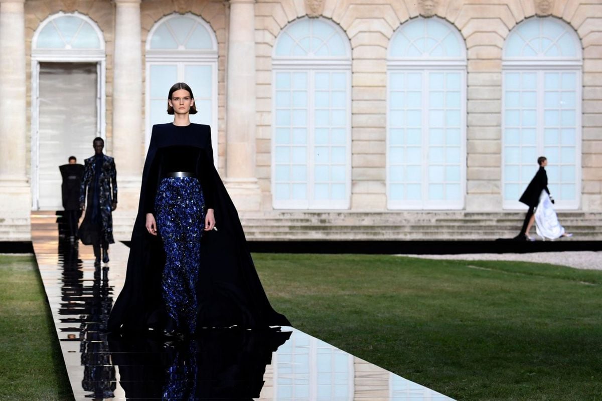Givenchy recuerda a su fundador y a su musa Audrey Hepburn