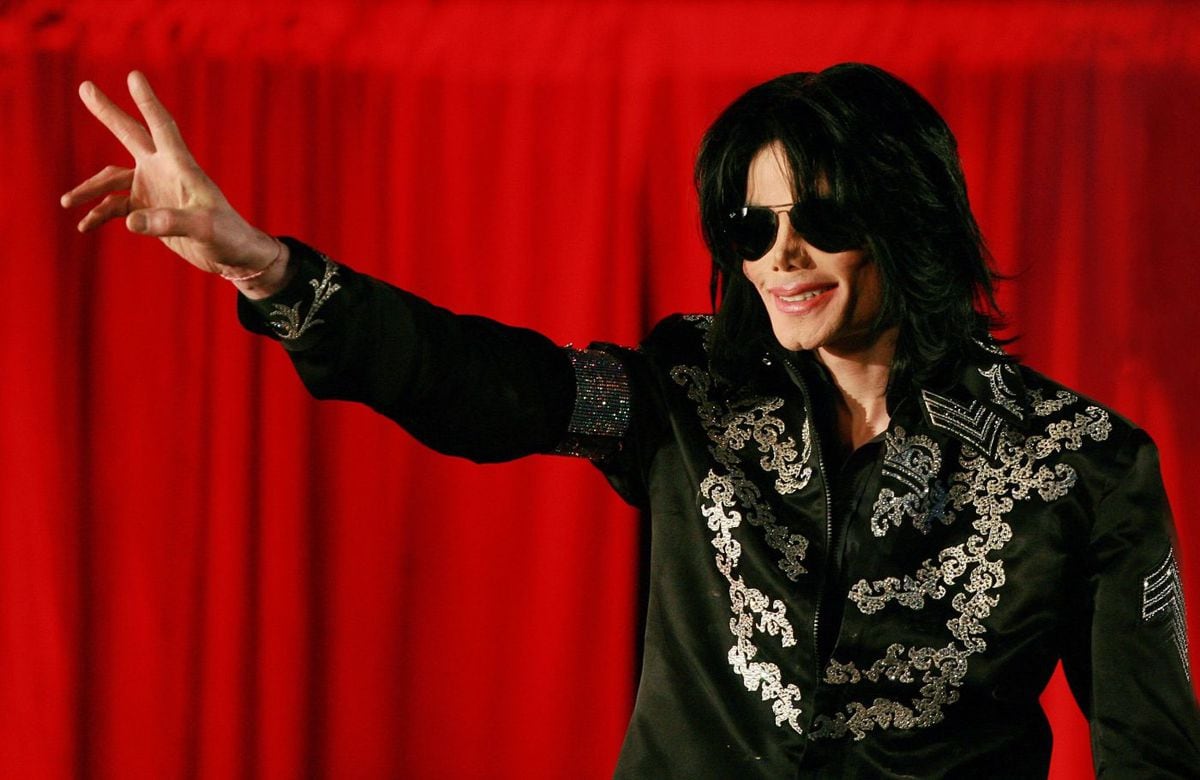 Michael Jackson realiza aparición póstuma en el álbum de Drake
