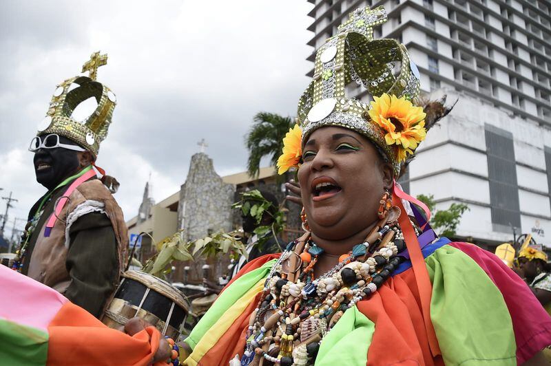 Desfile de la etnia negra en Río Abajo: cultura y tradición en las calles