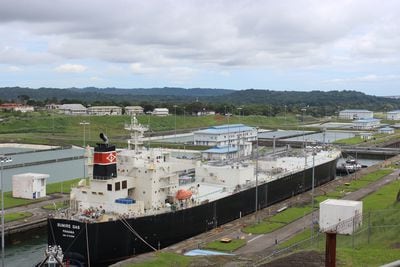 El Canal de Panamá aumenta a 31 los tránsitos diarios de buques a partir de este jueves