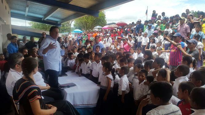 Presidente Varela exige actuar 'por los mejores intereses de la Nación'