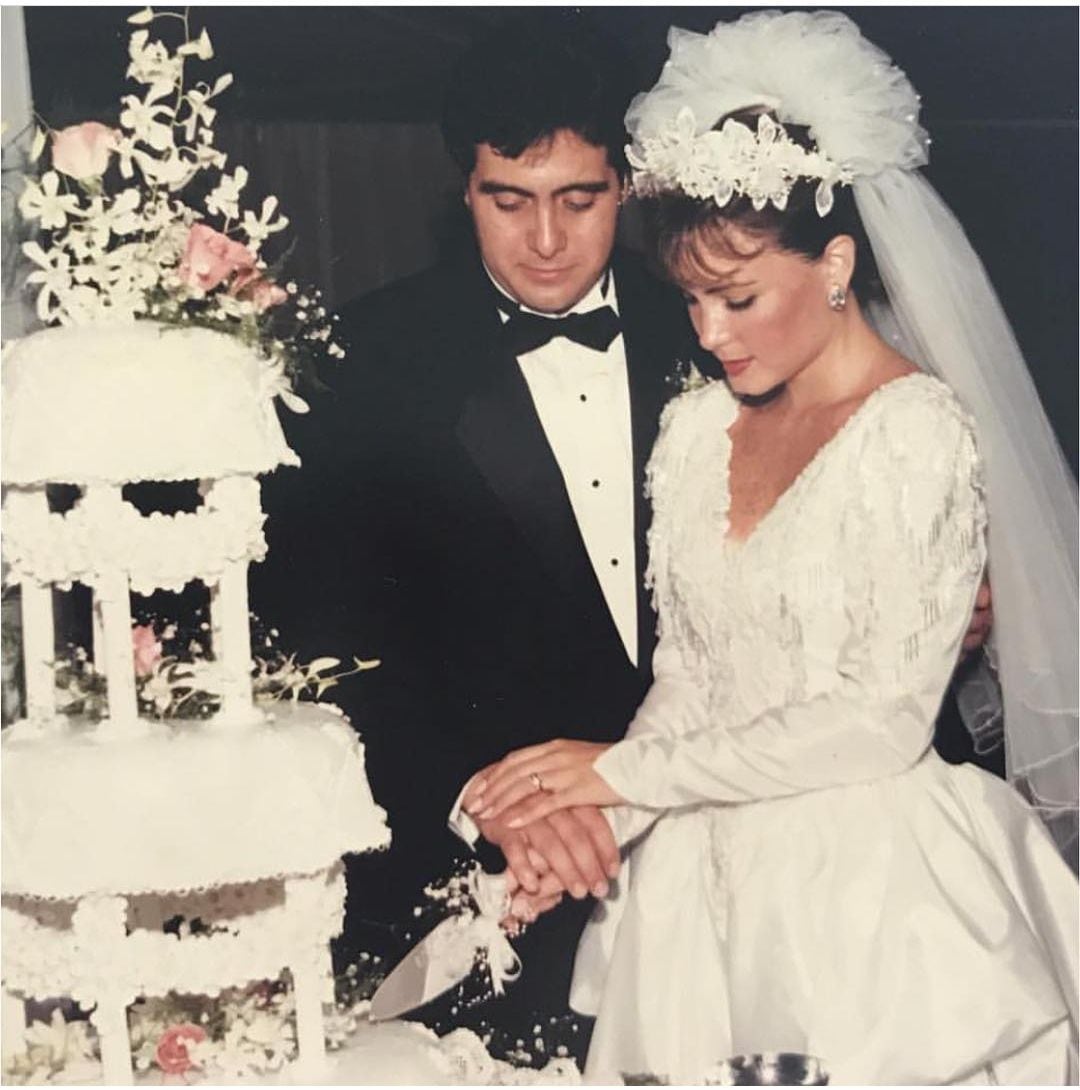 Las fotos de boda de Martín Torrijos y Vivian 32 años después 