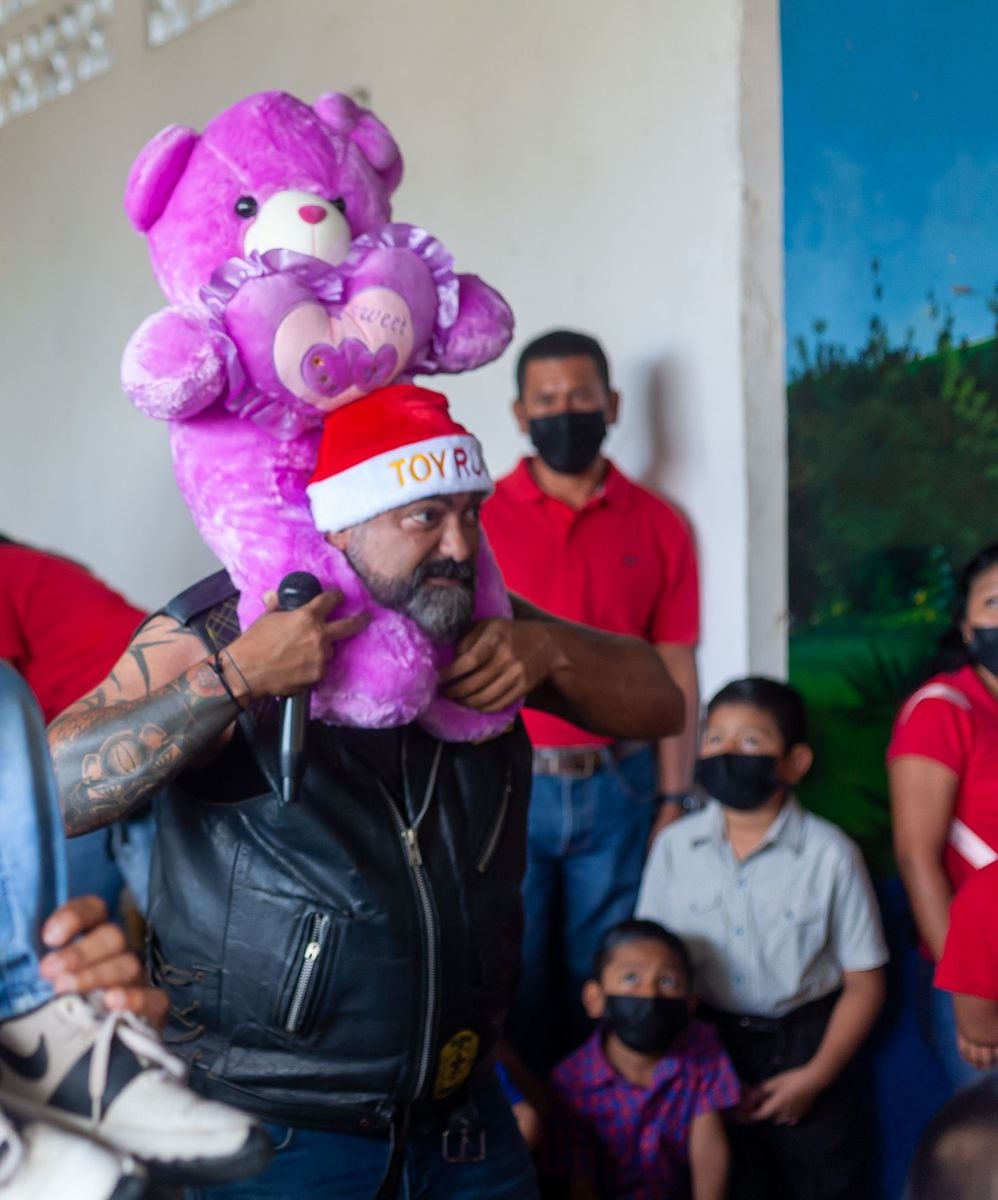 Toyrun Panamá, regalos en motocicletas para niños en Navidad