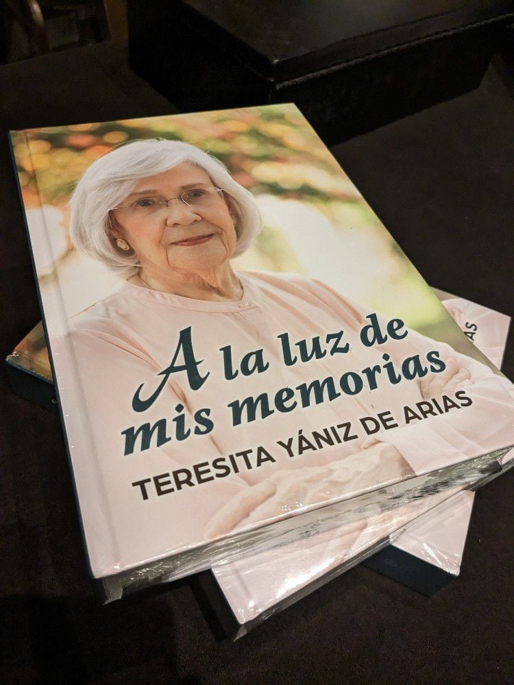 Teresita Yániz de Arias presenta su biografía: ‘Mi vida que ha sido larga, también ha sido complicada’