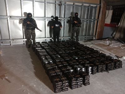 Este año la Policía ha decomisado al menos 5 mil paquetes con droga oculta en contenedores