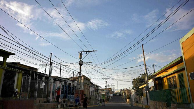 Venezuela recupera gradualmente el servicio eléctrico