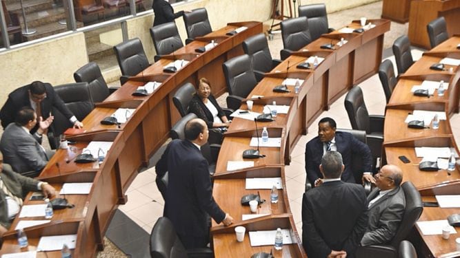 Pleno aprueba resolución para designar a magistrado del Tribunal de Cuentas